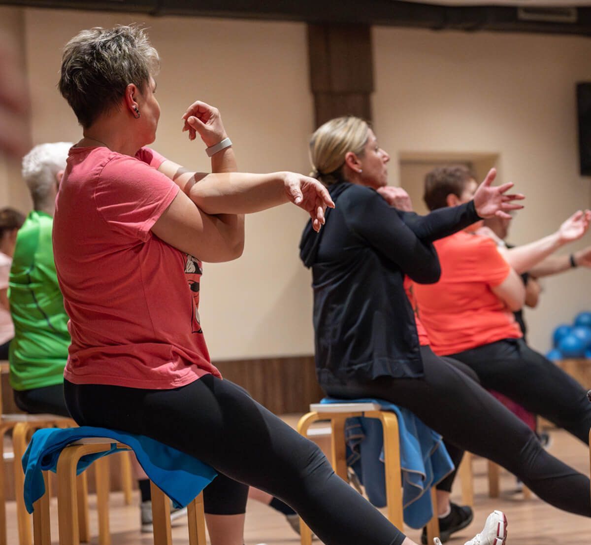 Mitglieder beim Yoga-Kurs im aktiVital Dessau